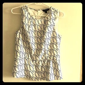 White & blue Banana republic outlet shell size 4.